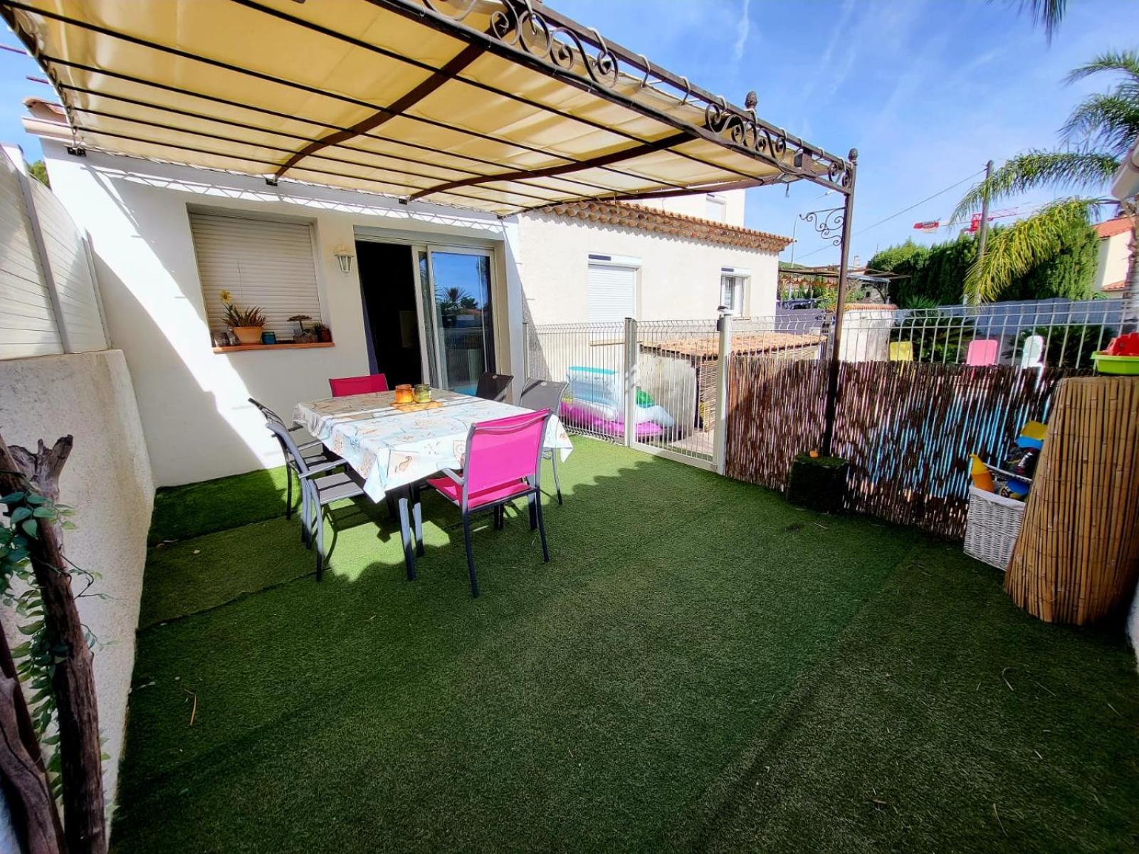 Casa Leone 83 Apartment ซอลลิเอส-ปองต์ ภายนอก รูปภาพ